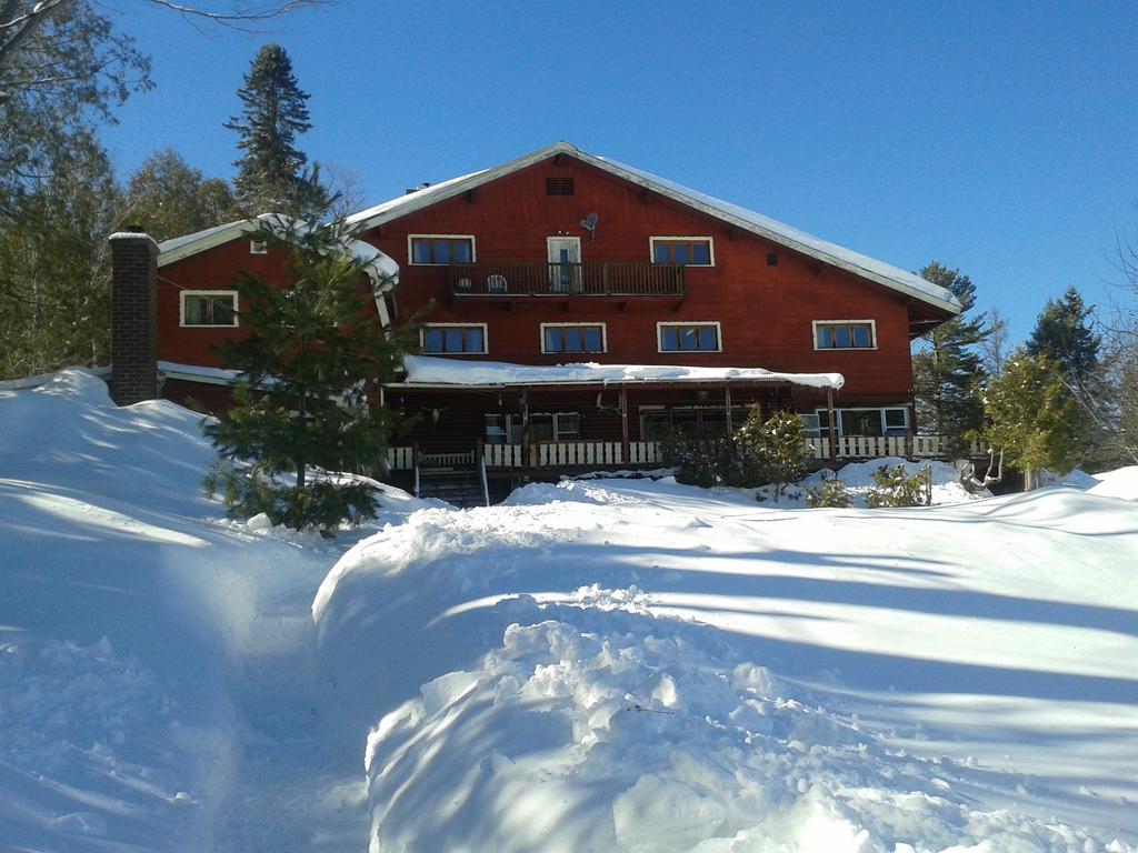 Auberge The Parker'S Lodge Inn Val-David Exterior photo